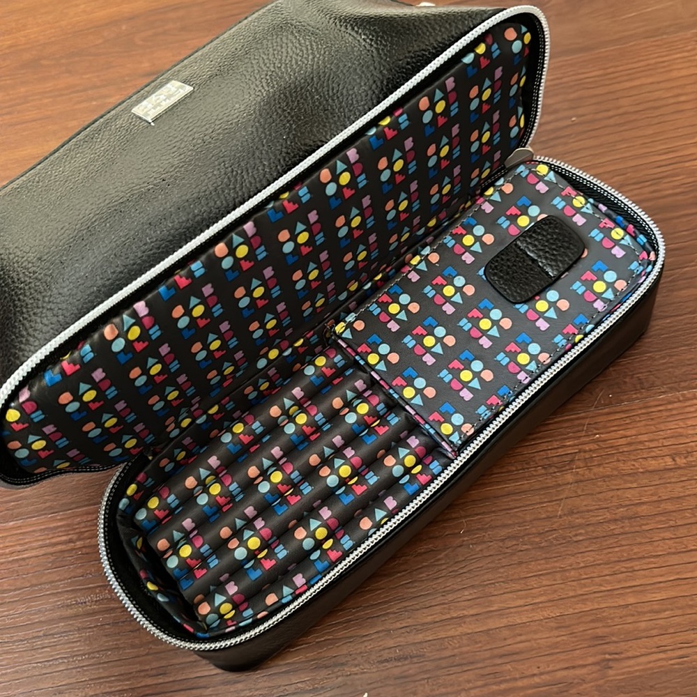 Makeup bag - Picture 3 of 3